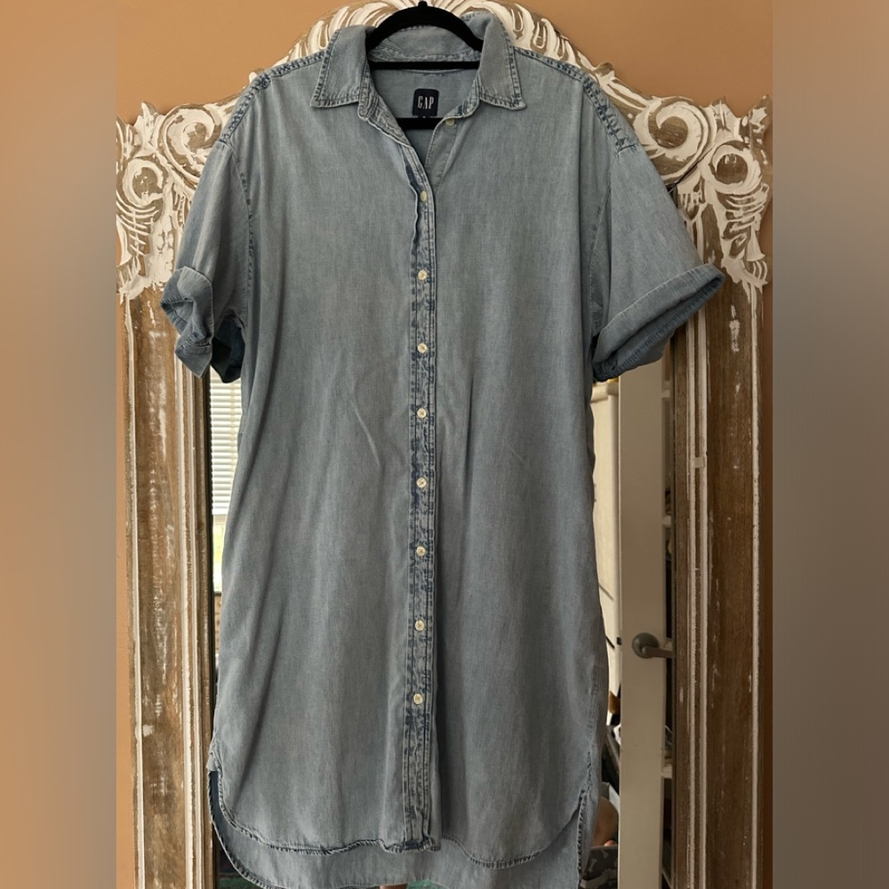 GAP denim dress sooo soft - Picture 2 of 2